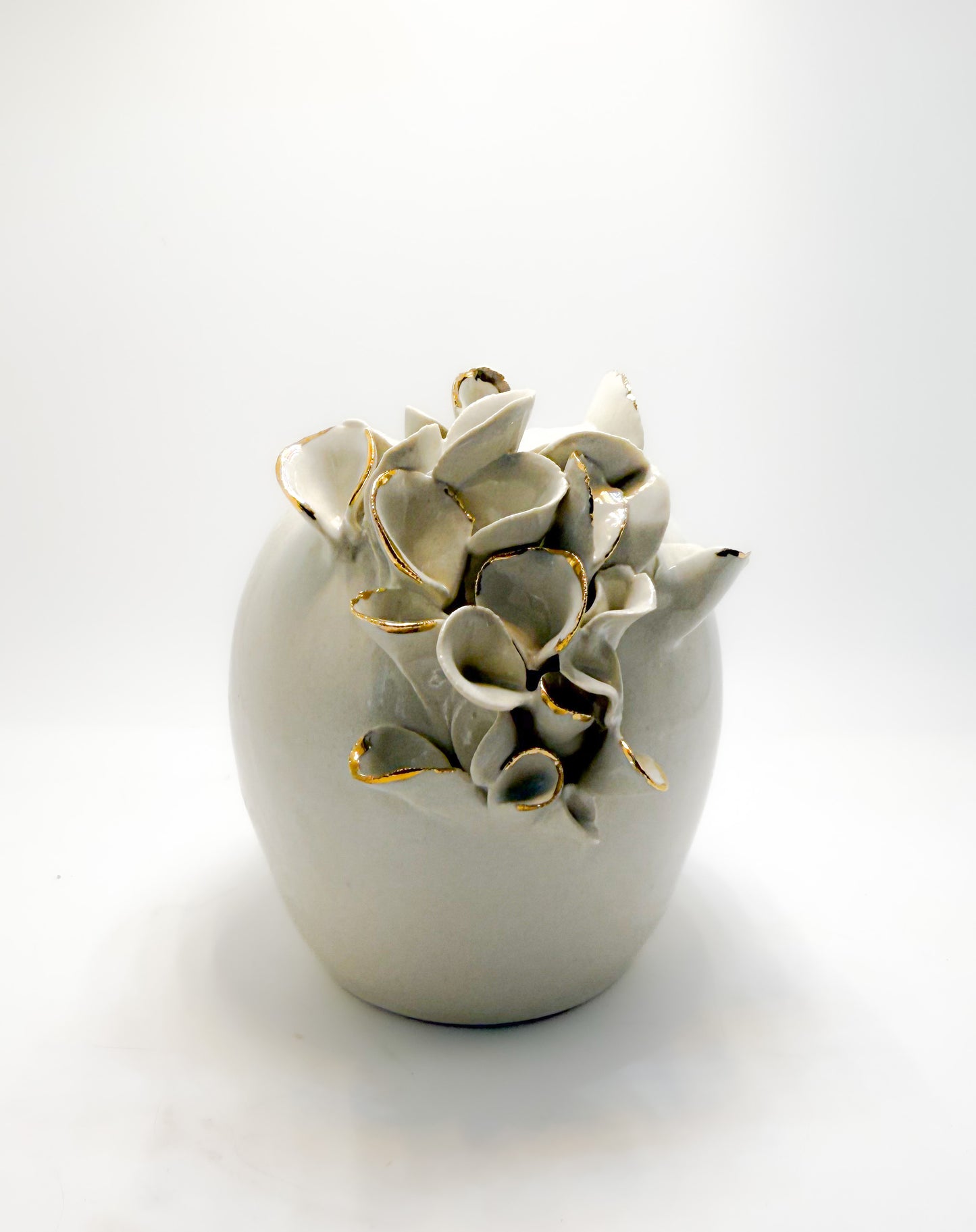 24 karat gold detail bud vase (Copy)