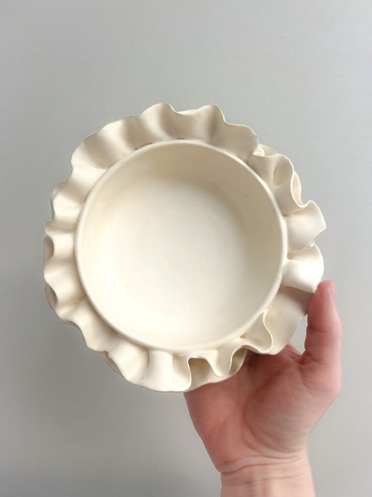 shallow ruffle bowl