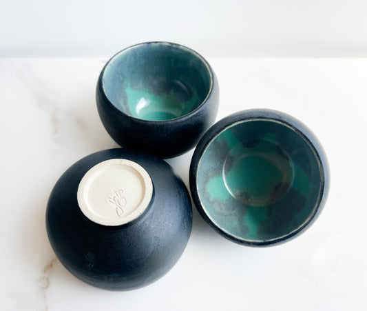 set of 3 tea cups